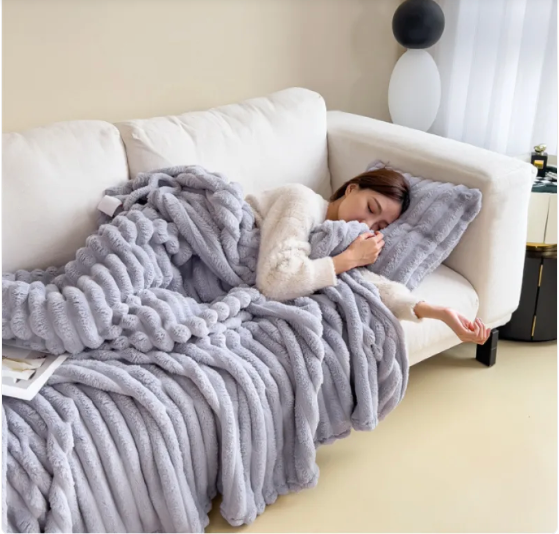 Double-Sided Soft Velvet Fur Blanket